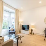 Clarges- Hsk Luxury Apartments