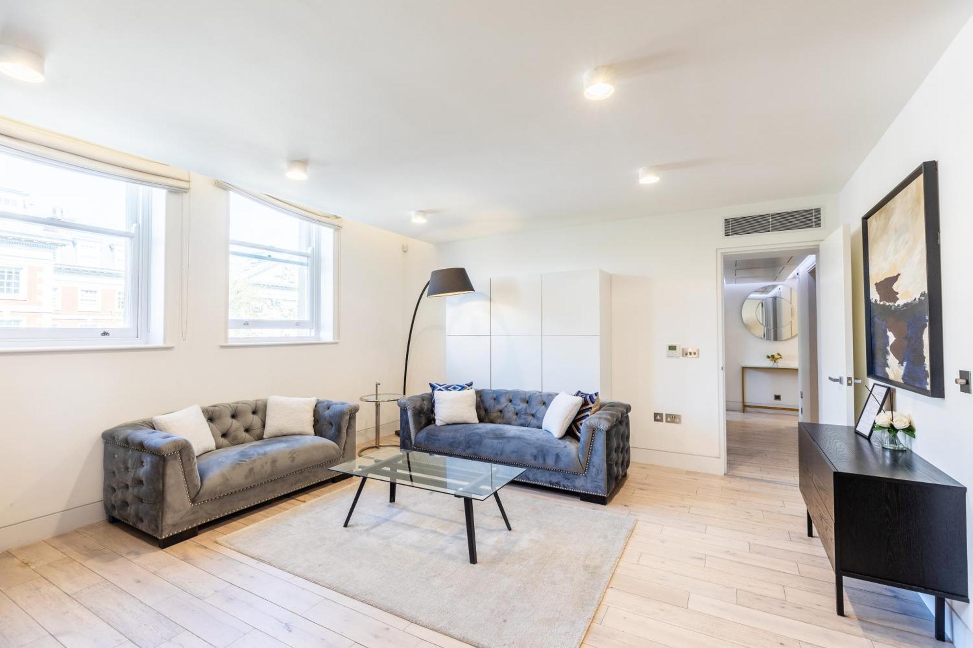 Clarges- Hsk Luxury Apartment London