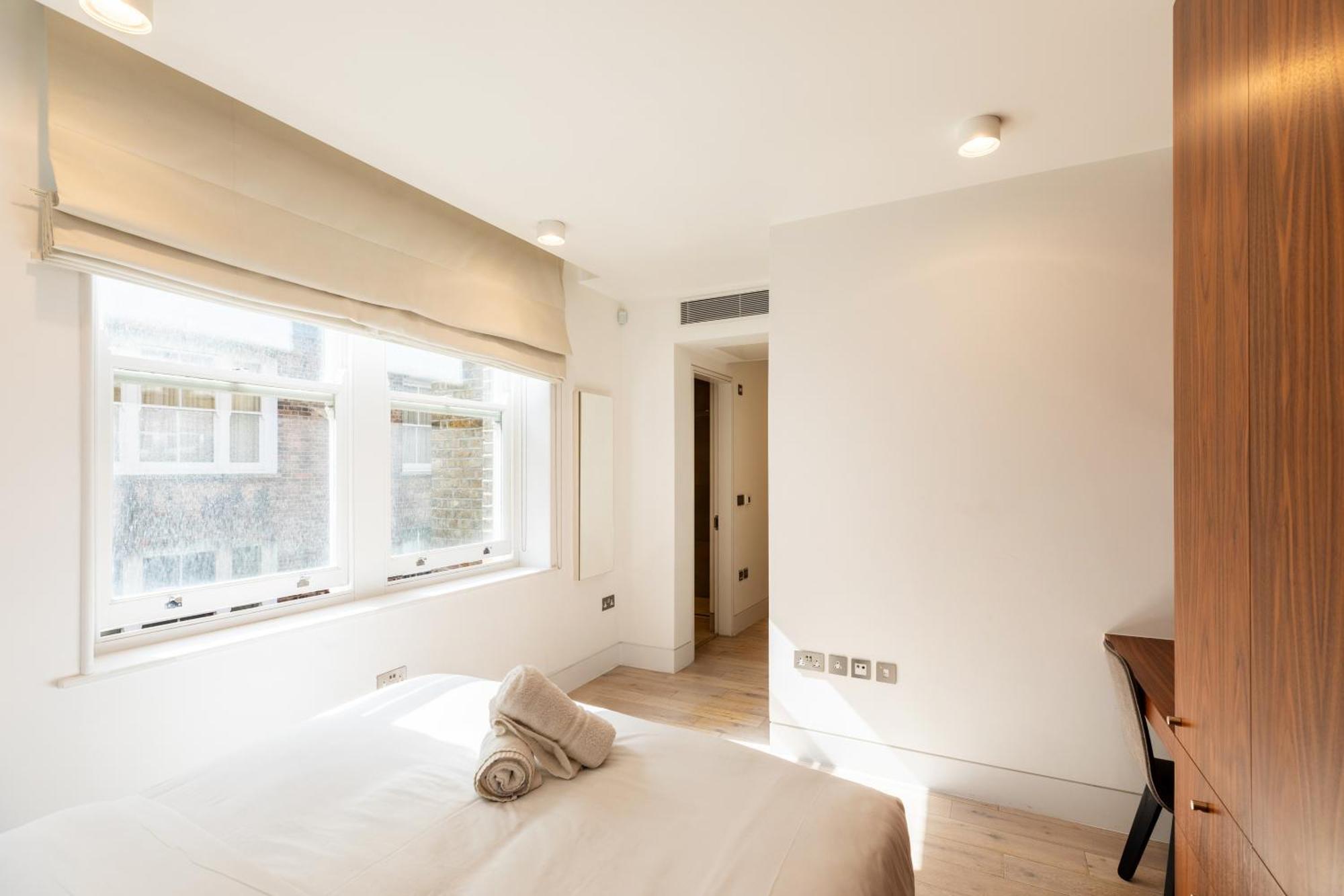 Clarges- Hsk Luxury London