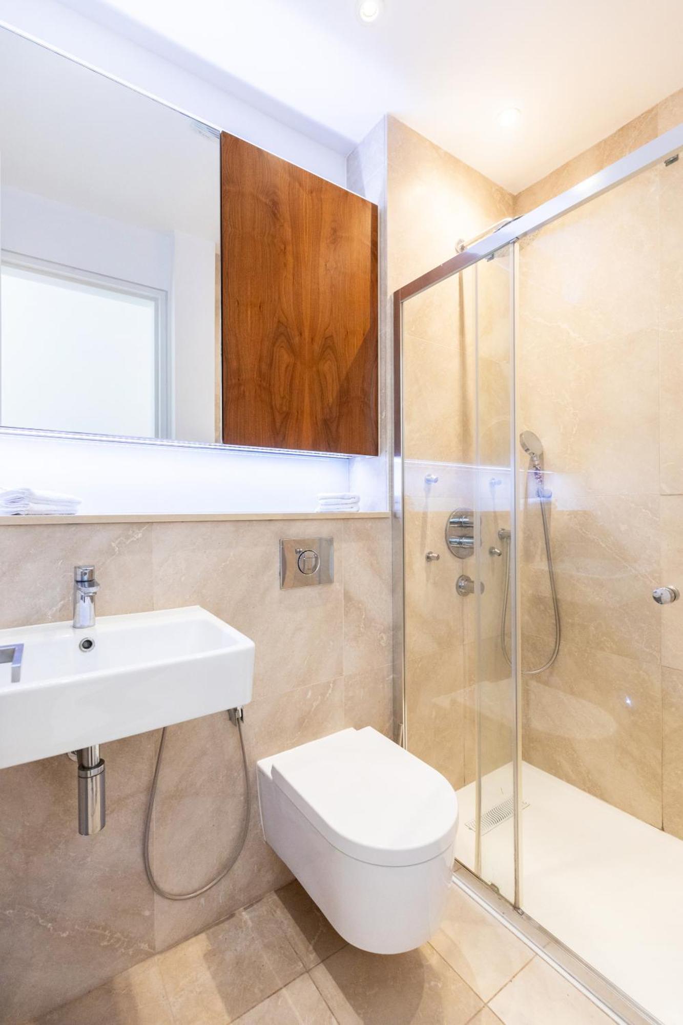 Clarges- Hsk Luxury Apartment *